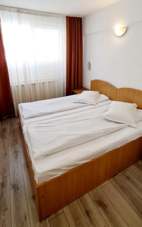 Hotel Victoria Ιάσιο Εξωτερικό φωτογραφία